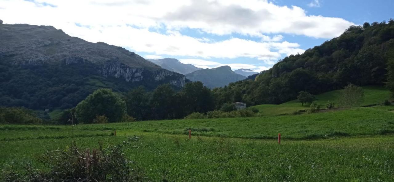 Amplia Y Comoda Casa De Piedra Con Porche Y Jardin San Roque de Ríomiera Exterior foto